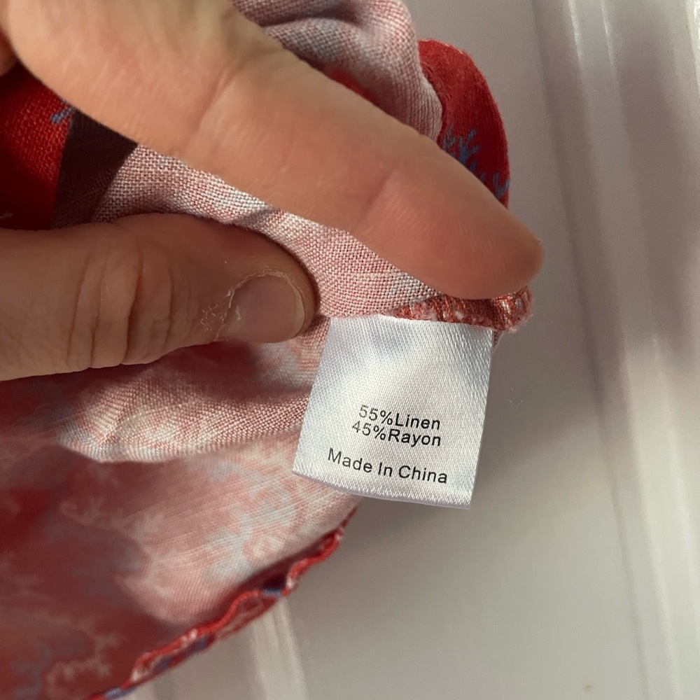 Tuckernuck Linen Red Pattern Set - Picture 7 of 15